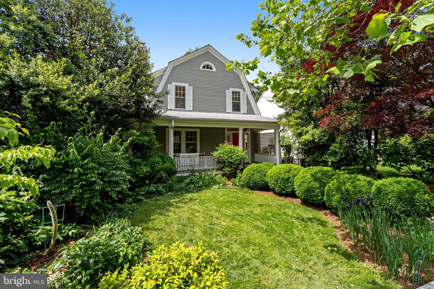 6218 30TH ST NW, WASHINGTON, District Of Columbia 20015, 4 Bedrooms Bedrooms, ,3 BathroomsBathrooms,Residential,For sale,6218 30TH ST NW,DCDC2196600 MLS # DCDC2196600
