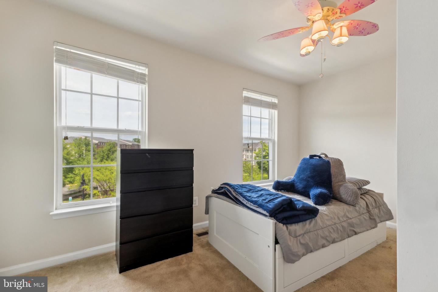 15153 LUPINE HAVEN DR, HAYMARKET, Virginia 20169, 2 Bedrooms Bedrooms, ,2 BathroomsBathrooms,Residential,For sale,15153 LUPINE HAVEN DR,VAPW2092586 MLS # VAPW2092586