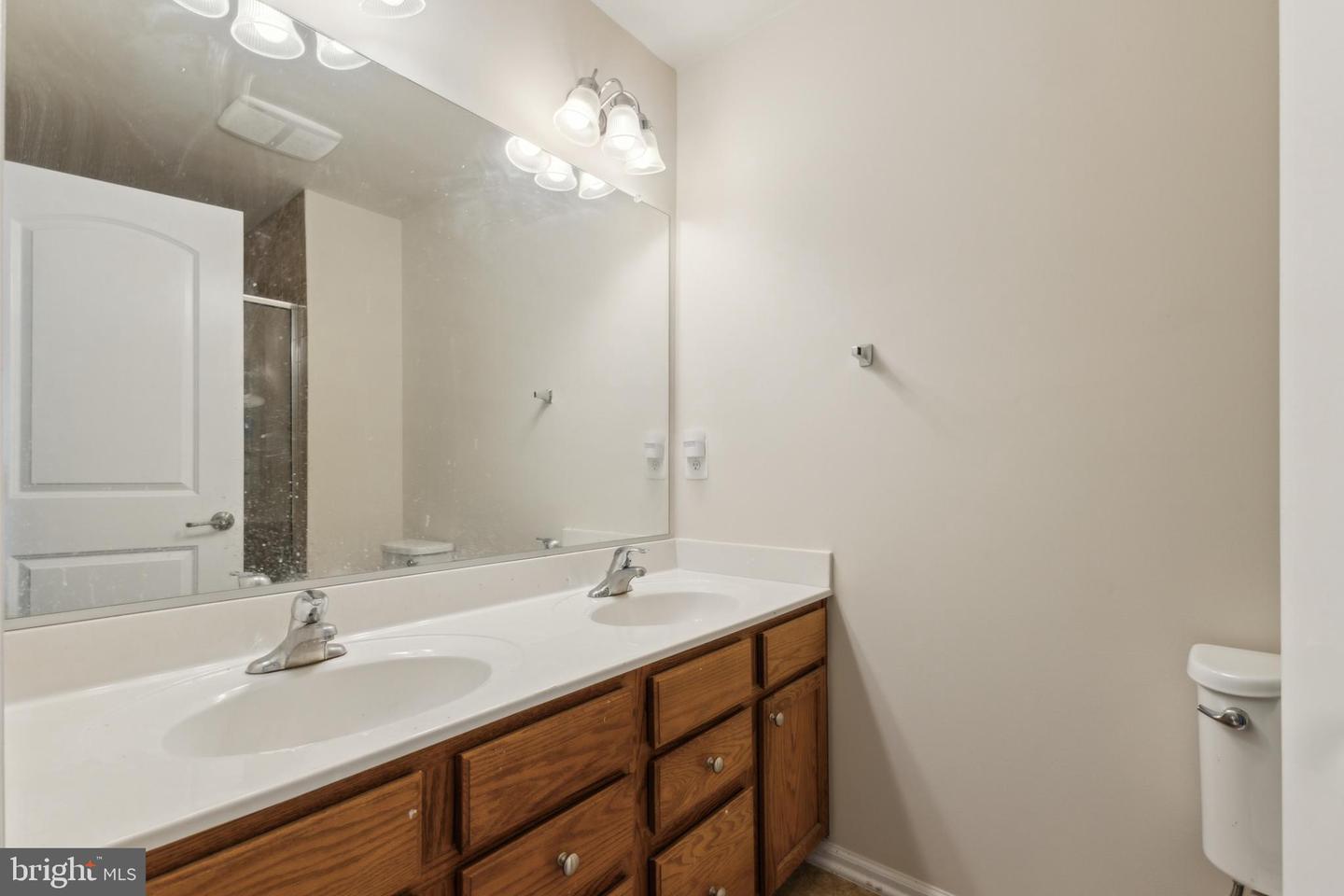 15153 LUPINE HAVEN DR, HAYMARKET, Virginia 20169, 2 Bedrooms Bedrooms, ,2 BathroomsBathrooms,Residential,For sale,15153 LUPINE HAVEN DR,VAPW2092586 MLS # VAPW2092586