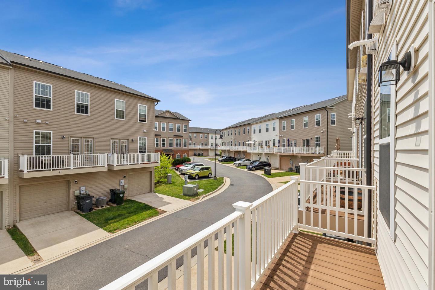 15153 LUPINE HAVEN DR, HAYMARKET, Virginia 20169, 2 Bedrooms Bedrooms, ,2 BathroomsBathrooms,Residential,For sale,15153 LUPINE HAVEN DR,VAPW2092586 MLS # VAPW2092586