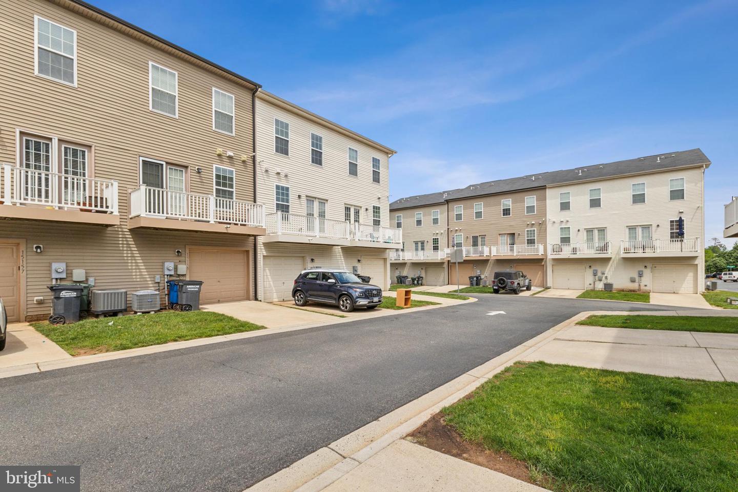 15153 LUPINE HAVEN DR, HAYMARKET, Virginia 20169, 2 Bedrooms Bedrooms, ,2 BathroomsBathrooms,Residential,For sale,15153 LUPINE HAVEN DR,VAPW2092586 MLS # VAPW2092586