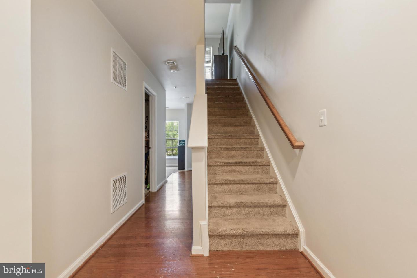 15153 LUPINE HAVEN DR, HAYMARKET, Virginia 20169, 2 Bedrooms Bedrooms, ,2 BathroomsBathrooms,Residential,For sale,15153 LUPINE HAVEN DR,VAPW2092586 MLS # VAPW2092586
