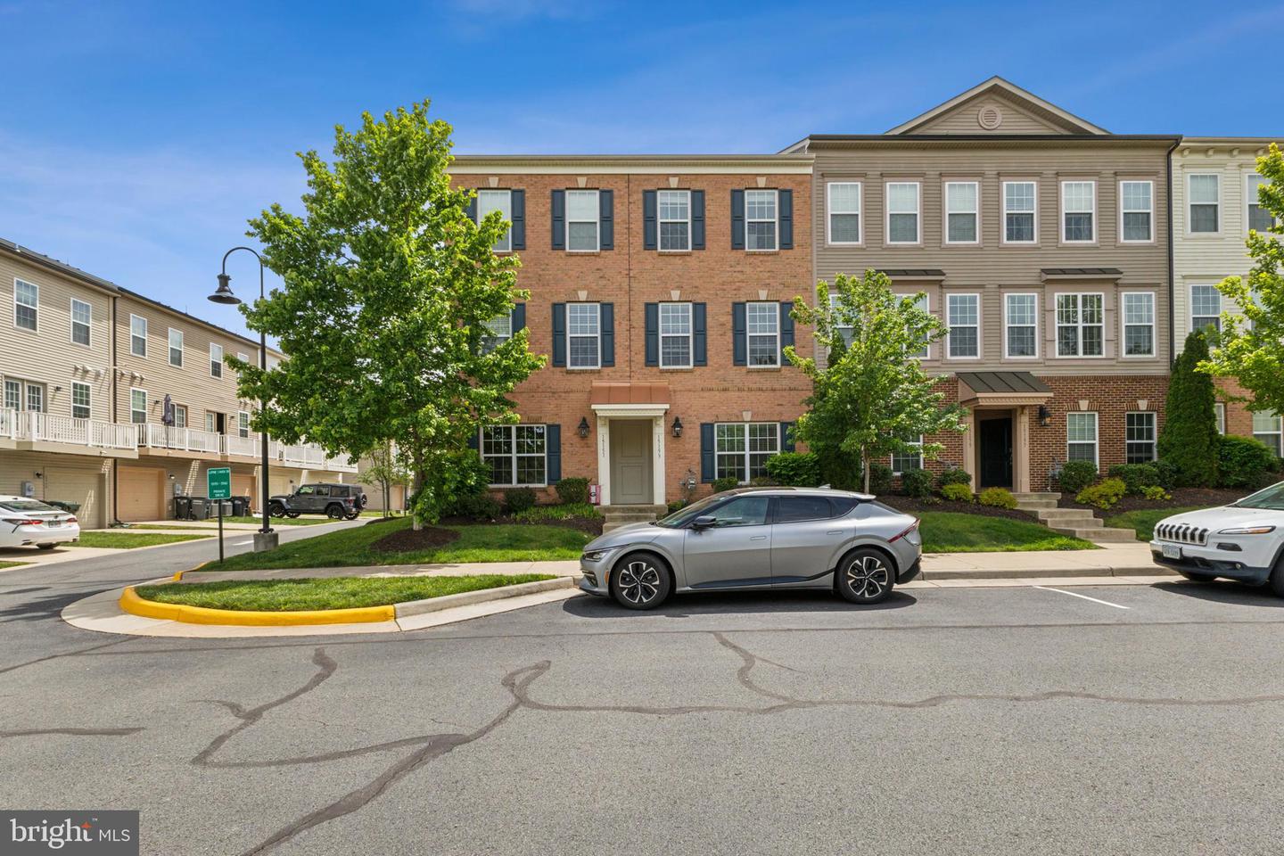 15153 LUPINE HAVEN DR, HAYMARKET, Virginia 20169, 2 Bedrooms Bedrooms, ,2 BathroomsBathrooms,Residential,For sale,15153 LUPINE HAVEN DR,VAPW2092586 MLS # VAPW2092586