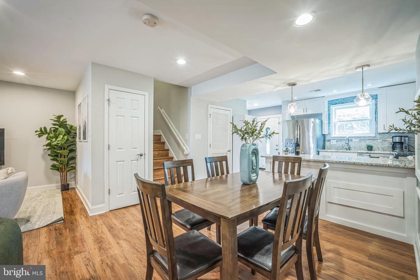 909 FIRST ST, ALEXANDRIA, Virginia 22314, 3 Bedrooms Bedrooms, ,2 BathroomsBathrooms,Residential,For sale,909 FIRST ST,VAAX2044444 MLS # VAAX2044444