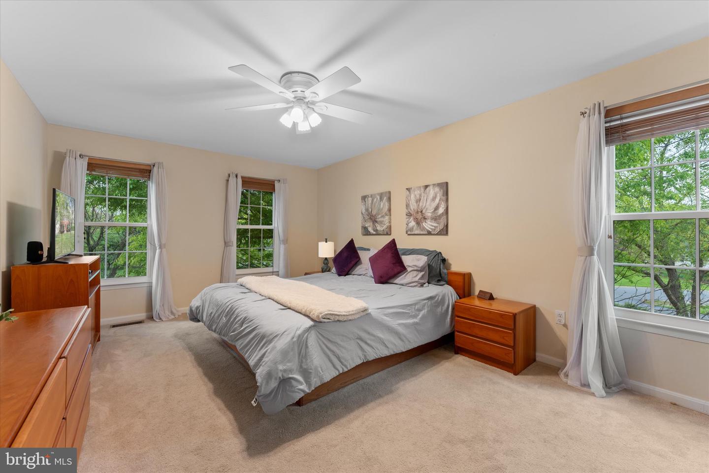 1113 SUGAR MAPLE LN, HERNDON, Virginia 20170, 4 Bedrooms Bedrooms, ,3 BathroomsBathrooms,Residential,For sale,1113 SUGAR MAPLE LN,VAFX2235808 MLS # VAFX2235808