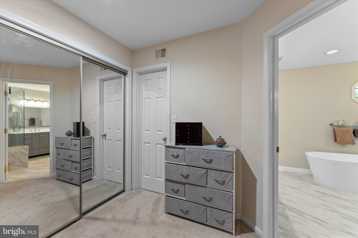 1113 SUGAR MAPLE LN, HERNDON, Virginia 20170, 4 Bedrooms Bedrooms, ,3 BathroomsBathrooms,Residential,For sale,1113 SUGAR MAPLE LN,VAFX2235808 MLS # VAFX2235808