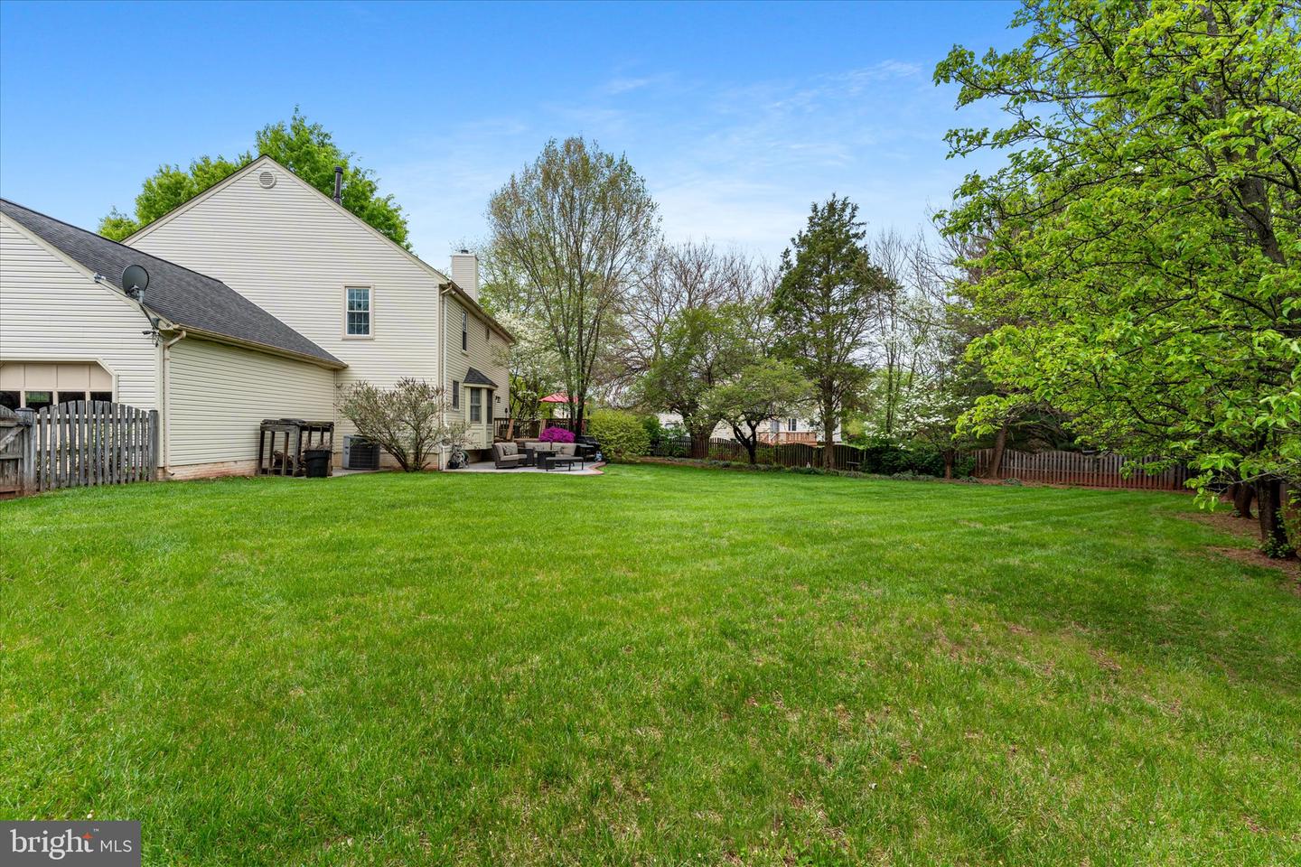 1113 SUGAR MAPLE LN, HERNDON, Virginia 20170, 4 Bedrooms Bedrooms, ,3 BathroomsBathrooms,Residential,For sale,1113 SUGAR MAPLE LN,VAFX2235808 MLS # VAFX2235808
