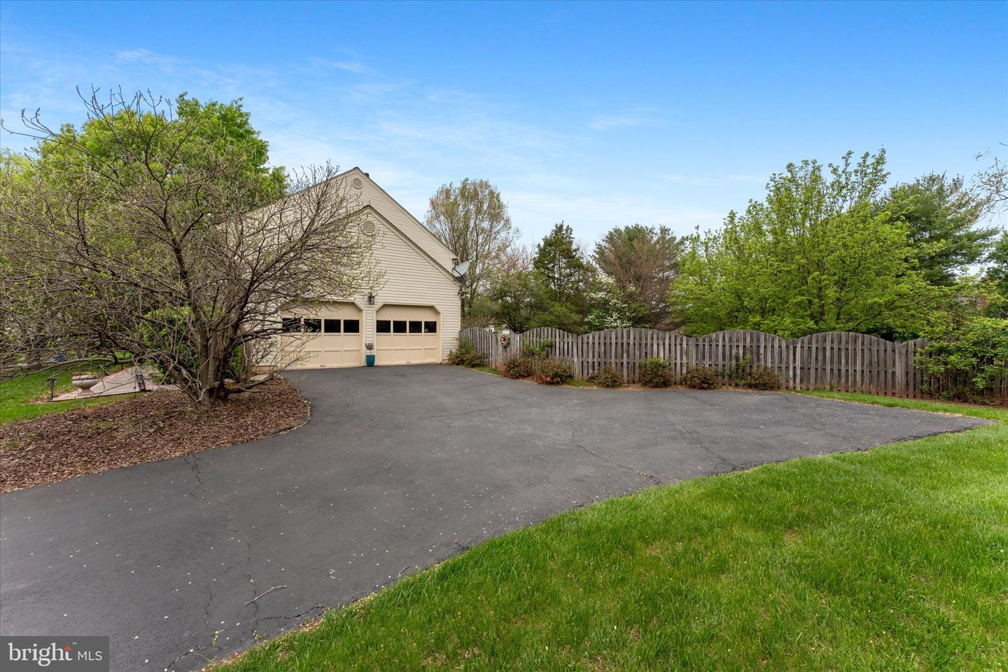 1113 SUGAR MAPLE LN, HERNDON, Virginia 20170, 4 Bedrooms Bedrooms, ,3 BathroomsBathrooms,Residential,For sale,1113 SUGAR MAPLE LN,VAFX2235808 MLS # VAFX2235808