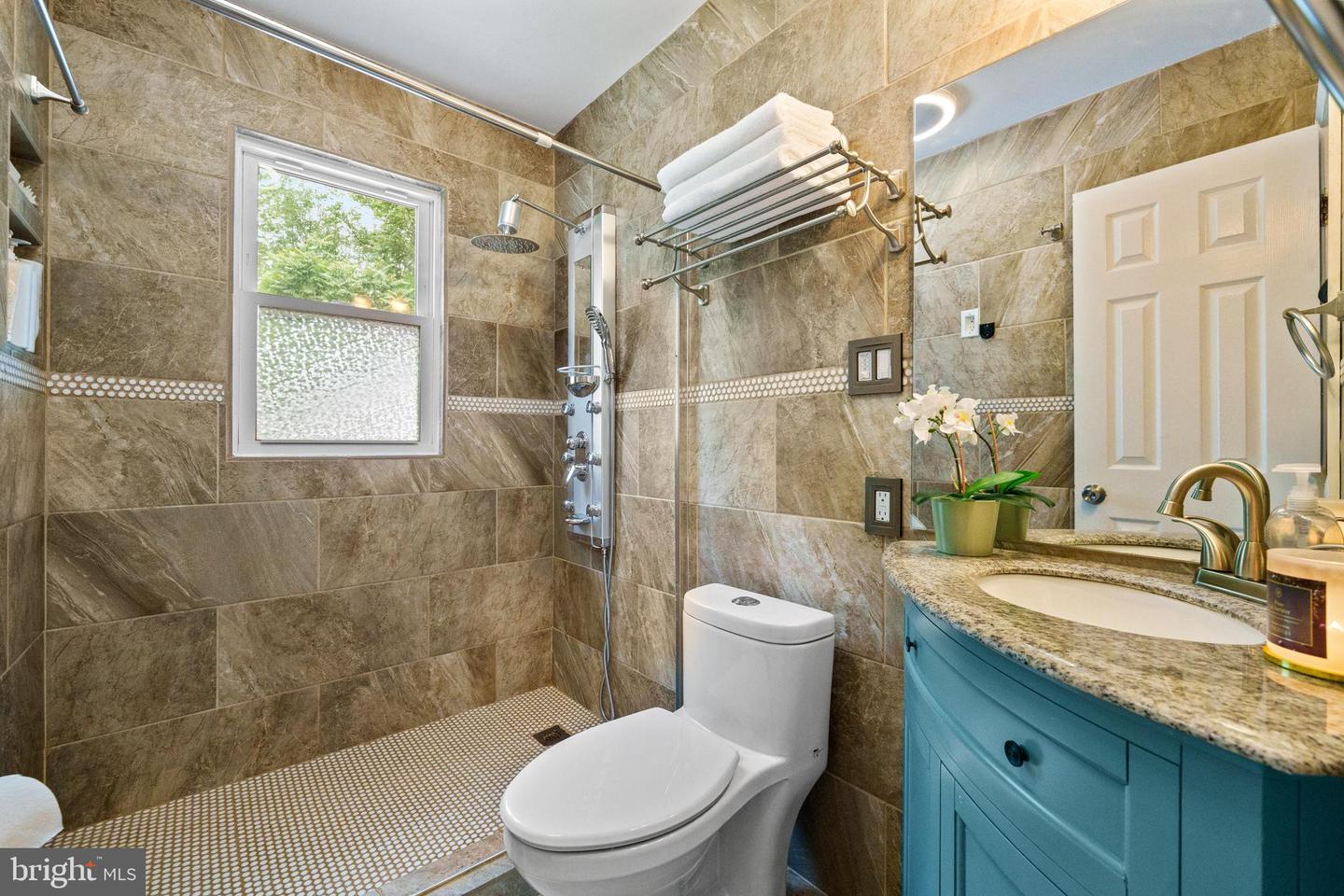 1826 HYLTON AVE, WOODBRIDGE, Virginia 22191, 4 Bedrooms Bedrooms, ,2 BathroomsBathrooms,Residential,For sale,1826 HYLTON AVE,VAPW2092540 MLS # VAPW2092540