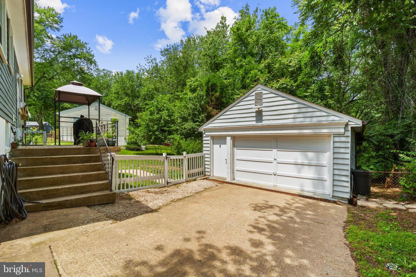 1826 HYLTON AVE, WOODBRIDGE, Virginia 22191, 4 Bedrooms Bedrooms, ,2 BathroomsBathrooms,Residential,For sale,1826 HYLTON AVE,VAPW2092540 MLS # VAPW2092540