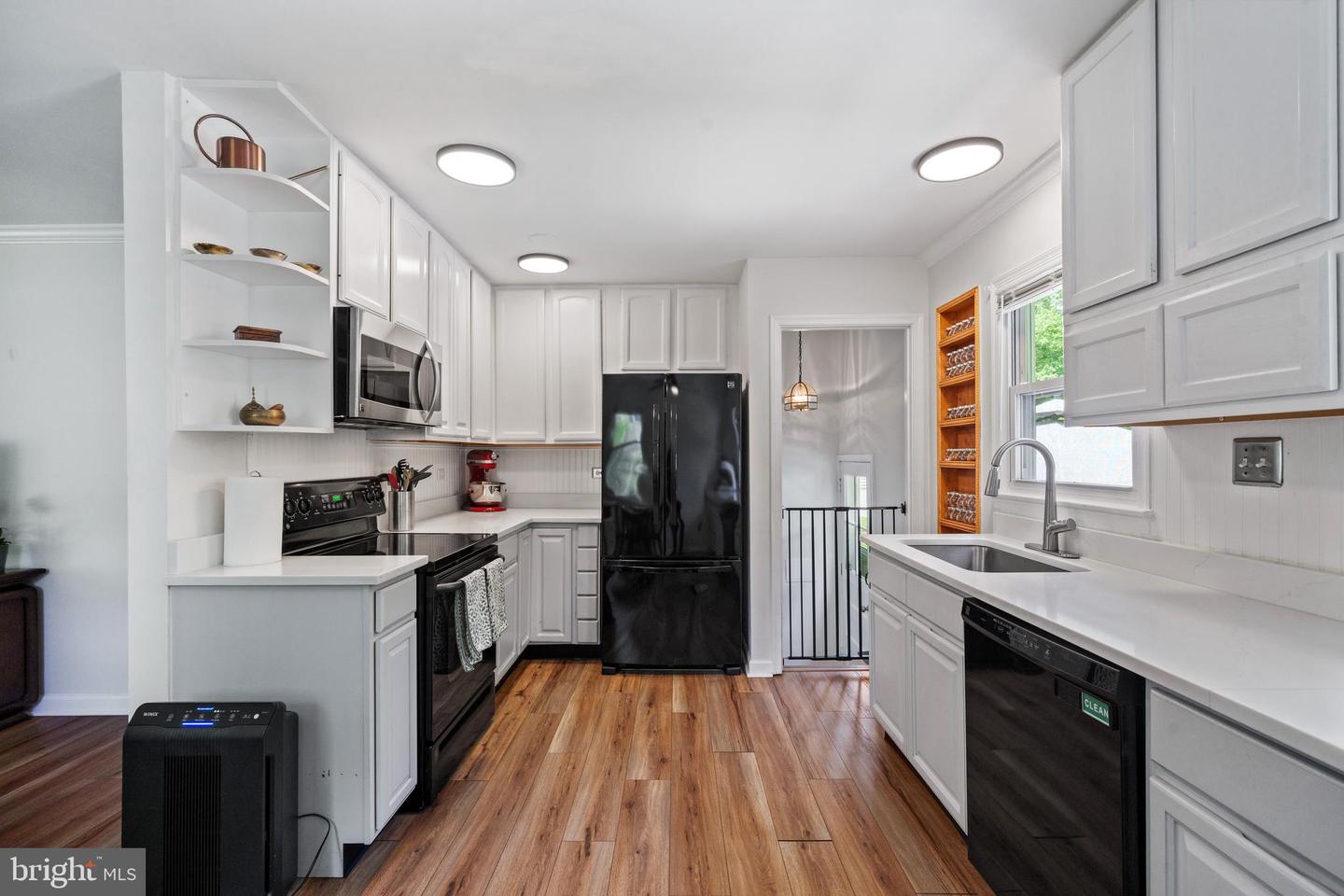 1826 HYLTON AVE, WOODBRIDGE, Virginia 22191, 4 Bedrooms Bedrooms, ,2 BathroomsBathrooms,Residential,For sale,1826 HYLTON AVE,VAPW2092540 MLS # VAPW2092540