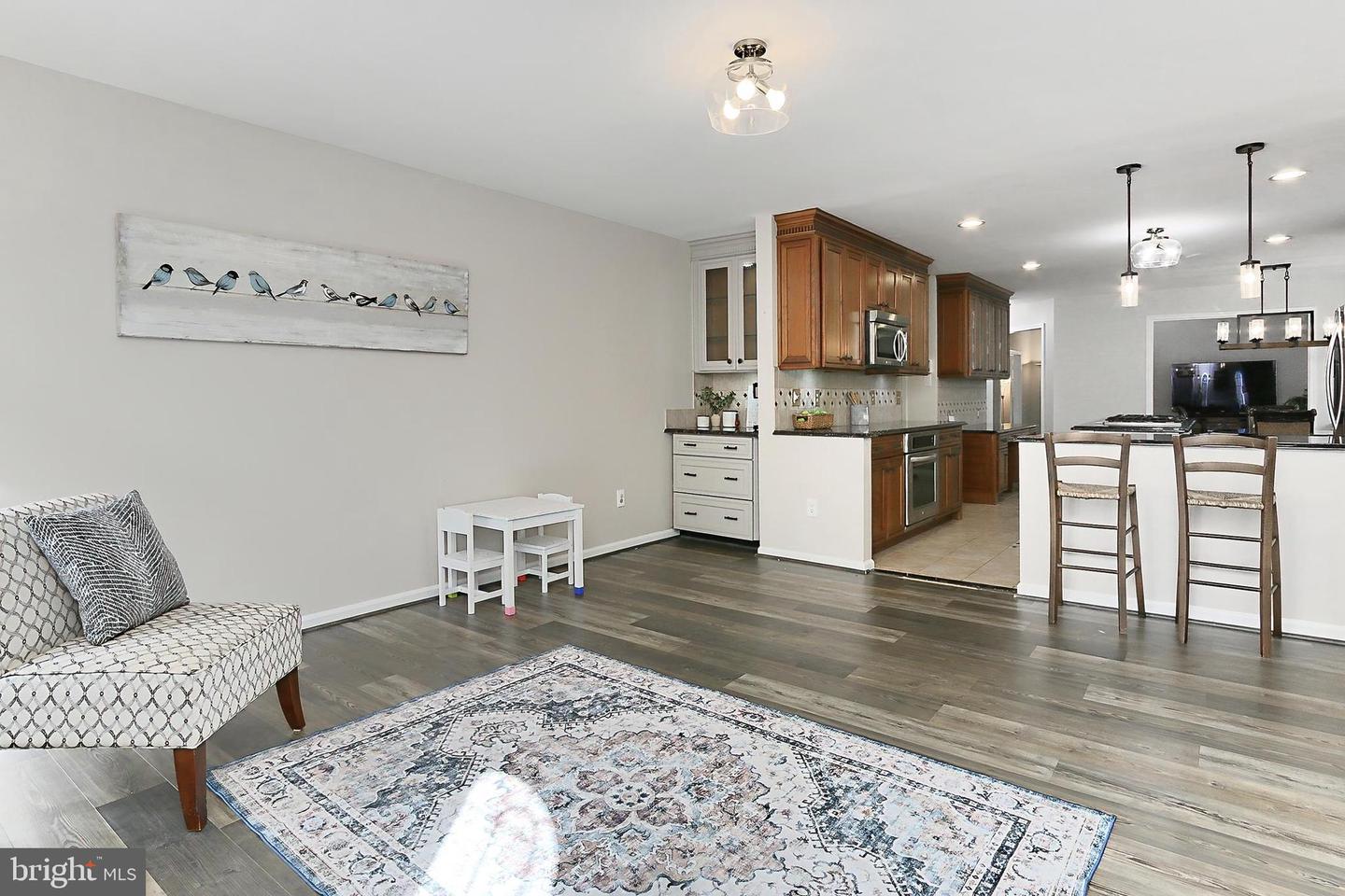 12042 SUGARLAND VALLEY DR, HERNDON, Virginia 20170, 5 Bedrooms Bedrooms, ,3 BathroomsBathrooms,Residential,For sale,12042 SUGARLAND VALLEY DR,VAFX2235718 MLS # VAFX2235718