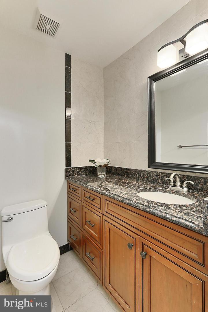 12042 SUGARLAND VALLEY DR, HERNDON, Virginia 20170, 5 Bedrooms Bedrooms, ,3 BathroomsBathrooms,Residential,For sale,12042 SUGARLAND VALLEY DR,VAFX2235718 MLS # VAFX2235718