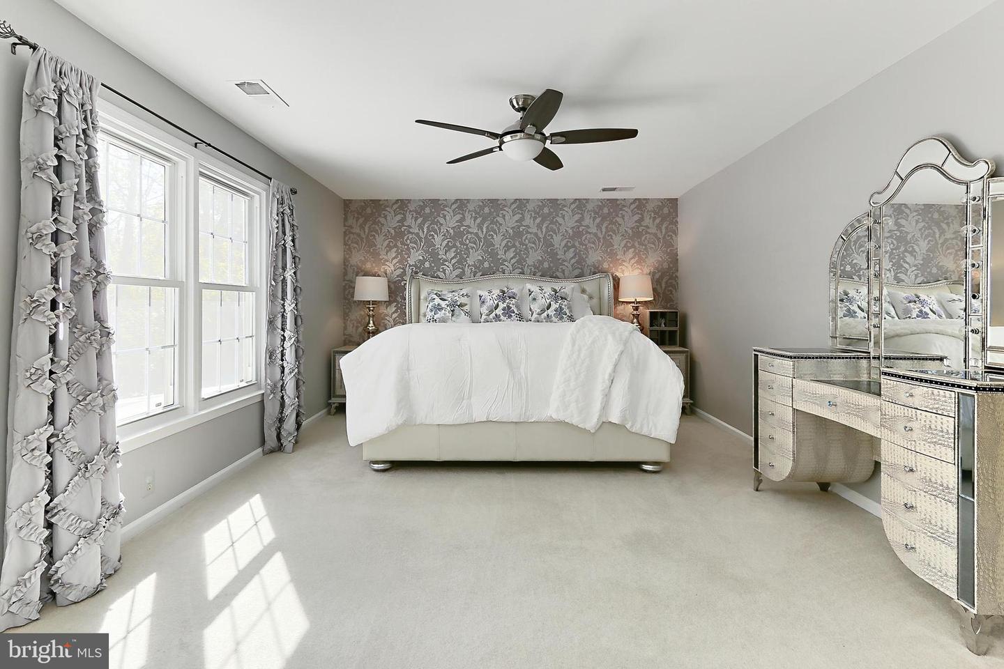 12042 SUGARLAND VALLEY DR, HERNDON, Virginia 20170, 5 Bedrooms Bedrooms, ,3 BathroomsBathrooms,Residential,For sale,12042 SUGARLAND VALLEY DR,VAFX2235718 MLS # VAFX2235718