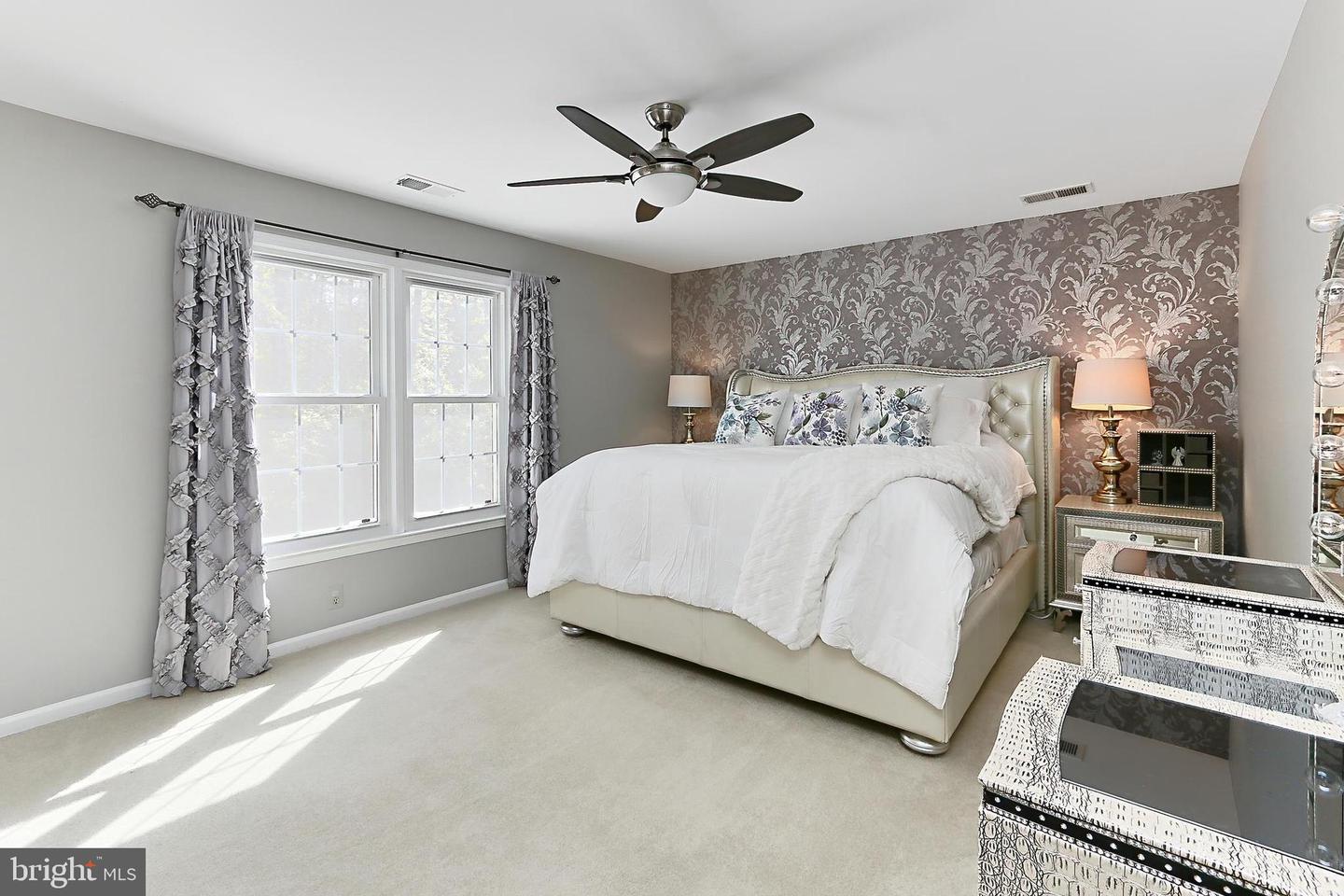 12042 SUGARLAND VALLEY DR, HERNDON, Virginia 20170, 5 Bedrooms Bedrooms, ,3 BathroomsBathrooms,Residential,For sale,12042 SUGARLAND VALLEY DR,VAFX2235718 MLS # VAFX2235718