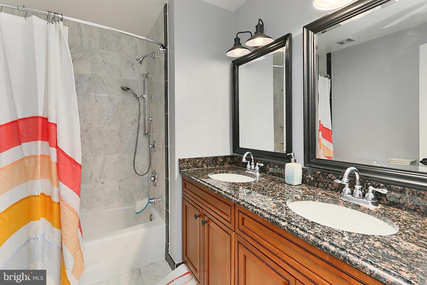12042 SUGARLAND VALLEY DR, HERNDON, Virginia 20170, 5 Bedrooms Bedrooms, ,3 BathroomsBathrooms,Residential,For sale,12042 SUGARLAND VALLEY DR,VAFX2235718 MLS # VAFX2235718