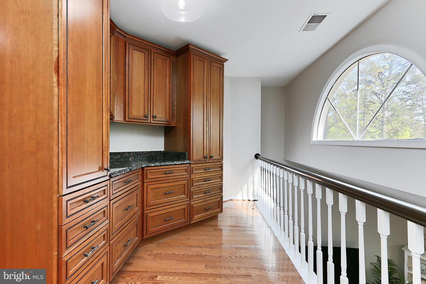 12042 SUGARLAND VALLEY DR, HERNDON, Virginia 20170, 5 Bedrooms Bedrooms, ,3 BathroomsBathrooms,Residential,For sale,12042 SUGARLAND VALLEY DR,VAFX2235718 MLS # VAFX2235718