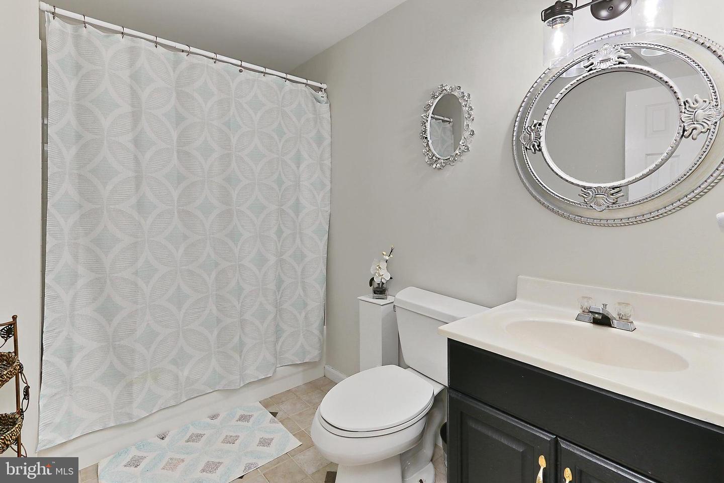 12042 SUGARLAND VALLEY DR, HERNDON, Virginia 20170, 5 Bedrooms Bedrooms, ,3 BathroomsBathrooms,Residential,For sale,12042 SUGARLAND VALLEY DR,VAFX2235718 MLS # VAFX2235718