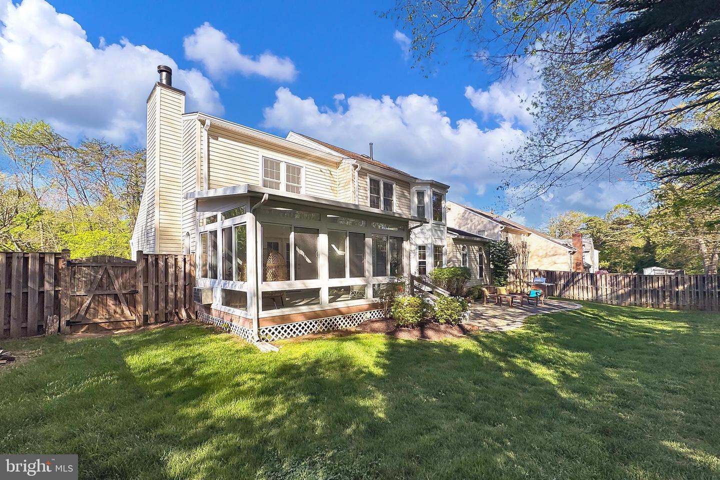 12042 SUGARLAND VALLEY DR, HERNDON, Virginia 20170, 5 Bedrooms Bedrooms, ,3 BathroomsBathrooms,Residential,For sale,12042 SUGARLAND VALLEY DR,VAFX2235718 MLS # VAFX2235718