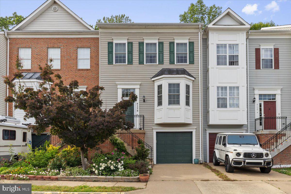 4158 LA MAURICIE LOOP, DUMFRIES, Virginia 22025, 3 Bedrooms Bedrooms, ,2 BathroomsBathrooms,Residential,For sale,4158 LA MAURICIE LOOP,VAPW2092602 MLS # VAPW2092602