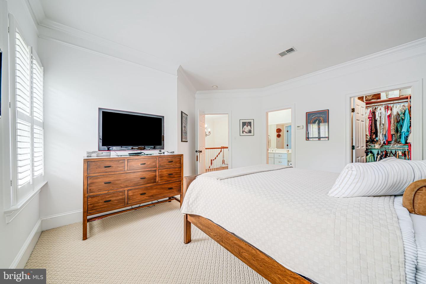 2024 MAYFAIR MCLEAN CT, FALLS CHURCH, Virginia 22043, 3 Bedrooms Bedrooms, ,2 BathroomsBathrooms,Residential,For sale,2024 MAYFAIR MCLEAN CT,VAFX2235844 MLS # VAFX2235844
