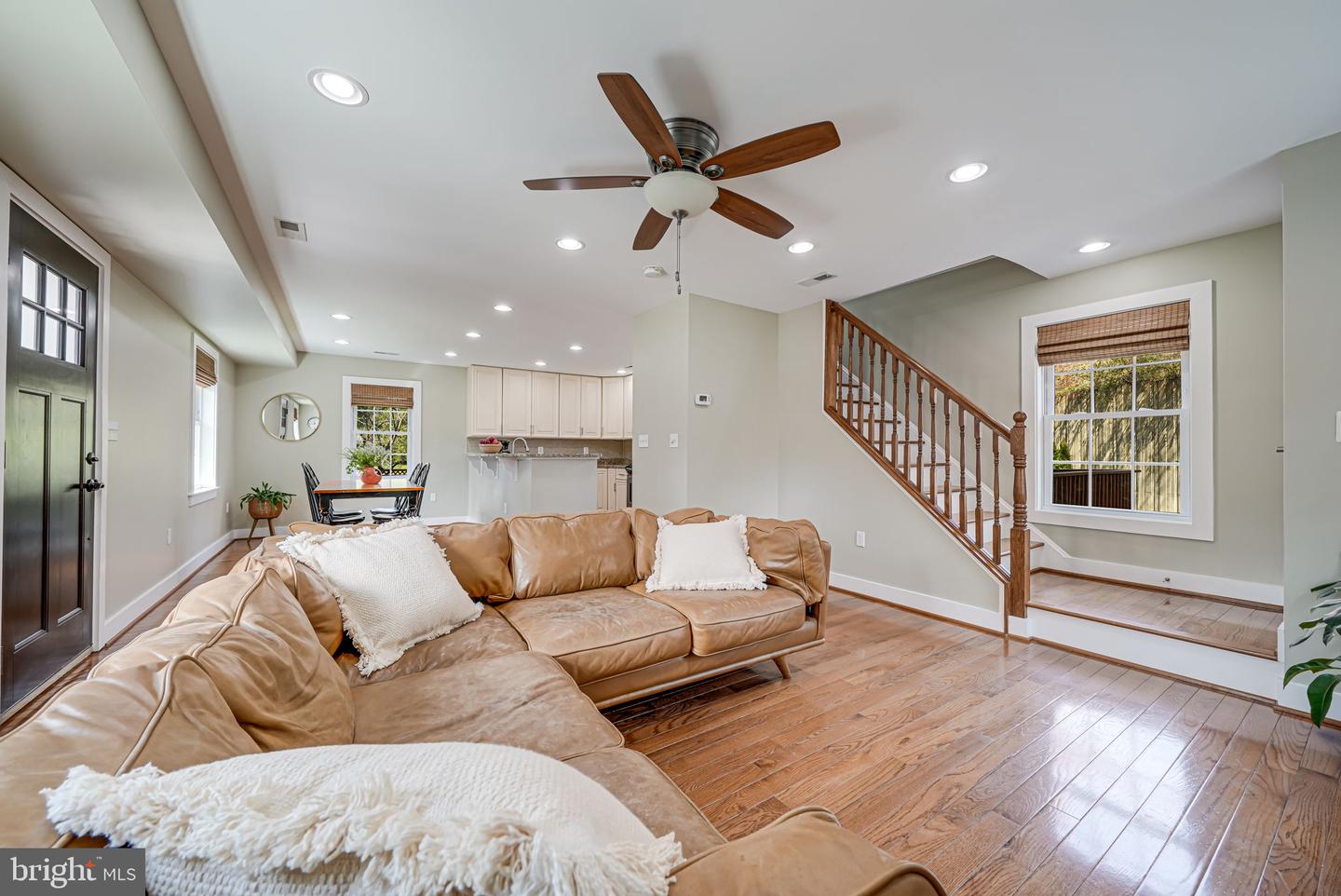 6943 28TH ST N, ARLINGTON, Virginia 22213, 4 Bedrooms Bedrooms, ,3 BathroomsBathrooms,Residential,For sale,6943 28TH ST N,VAAR2056426 MLS # VAAR2056426