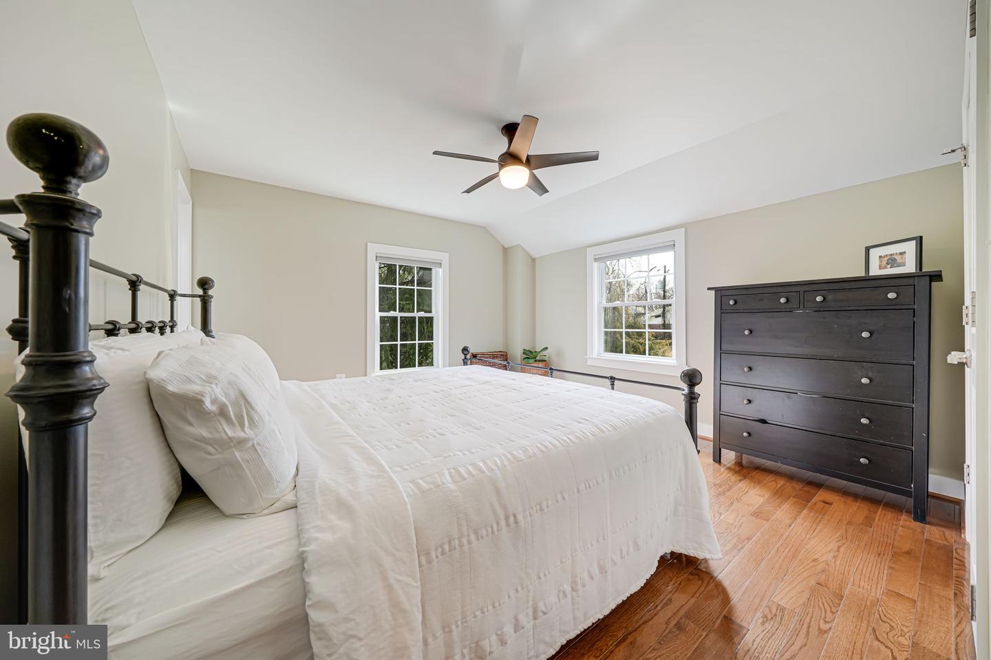 6943 28TH ST N, ARLINGTON, Virginia 22213, 4 Bedrooms Bedrooms, ,3 BathroomsBathrooms,Residential,For sale,6943 28TH ST N,VAAR2056426 MLS # VAAR2056426