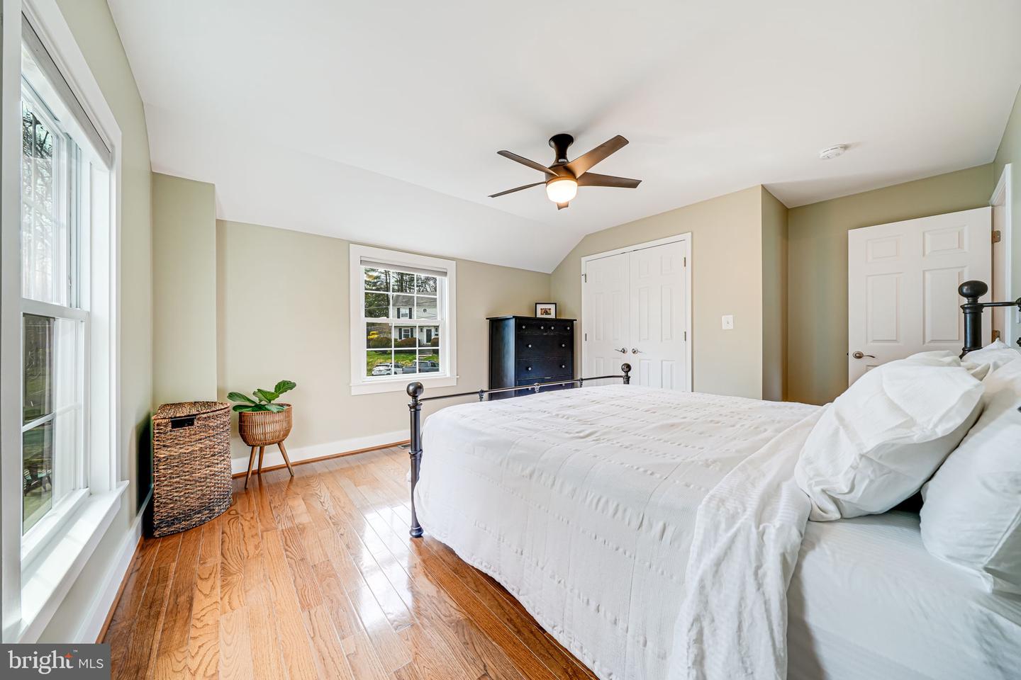 6943 28TH ST N, ARLINGTON, Virginia 22213, 4 Bedrooms Bedrooms, ,3 BathroomsBathrooms,Residential,For sale,6943 28TH ST N,VAAR2056426 MLS # VAAR2056426