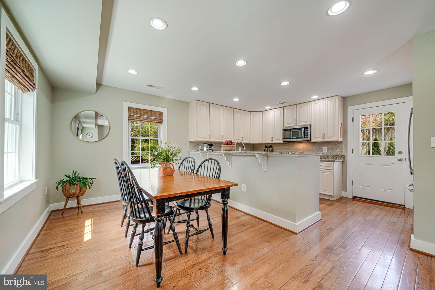 6943 28TH ST N, ARLINGTON, Virginia 22213, 4 Bedrooms Bedrooms, ,3 BathroomsBathrooms,Residential,For sale,6943 28TH ST N,VAAR2056426 MLS # VAAR2056426