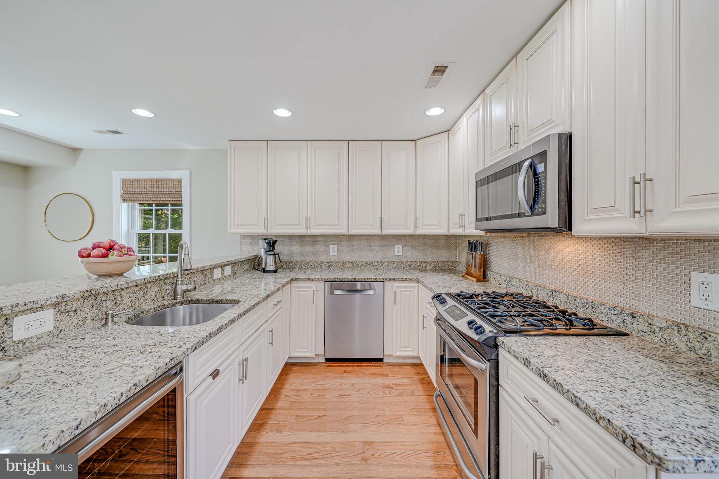 6943 28TH ST N, ARLINGTON, Virginia 22213, 4 Bedrooms Bedrooms, ,3 BathroomsBathrooms,Residential,For sale,6943 28TH ST N,VAAR2056426 MLS # VAAR2056426