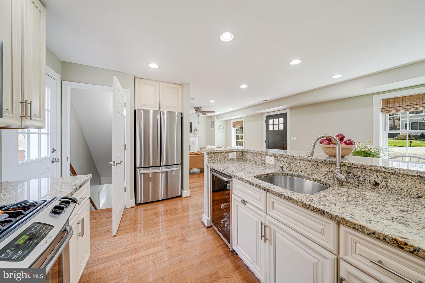 6943 28TH ST N, ARLINGTON, Virginia 22213, 4 Bedrooms Bedrooms, ,3 BathroomsBathrooms,Residential,For sale,6943 28TH ST N,VAAR2056426 MLS # VAAR2056426