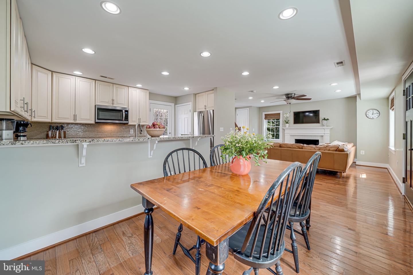 6943 28TH ST N, ARLINGTON, Virginia 22213, 4 Bedrooms Bedrooms, ,3 BathroomsBathrooms,Residential,For sale,6943 28TH ST N,VAAR2056426 MLS # VAAR2056426