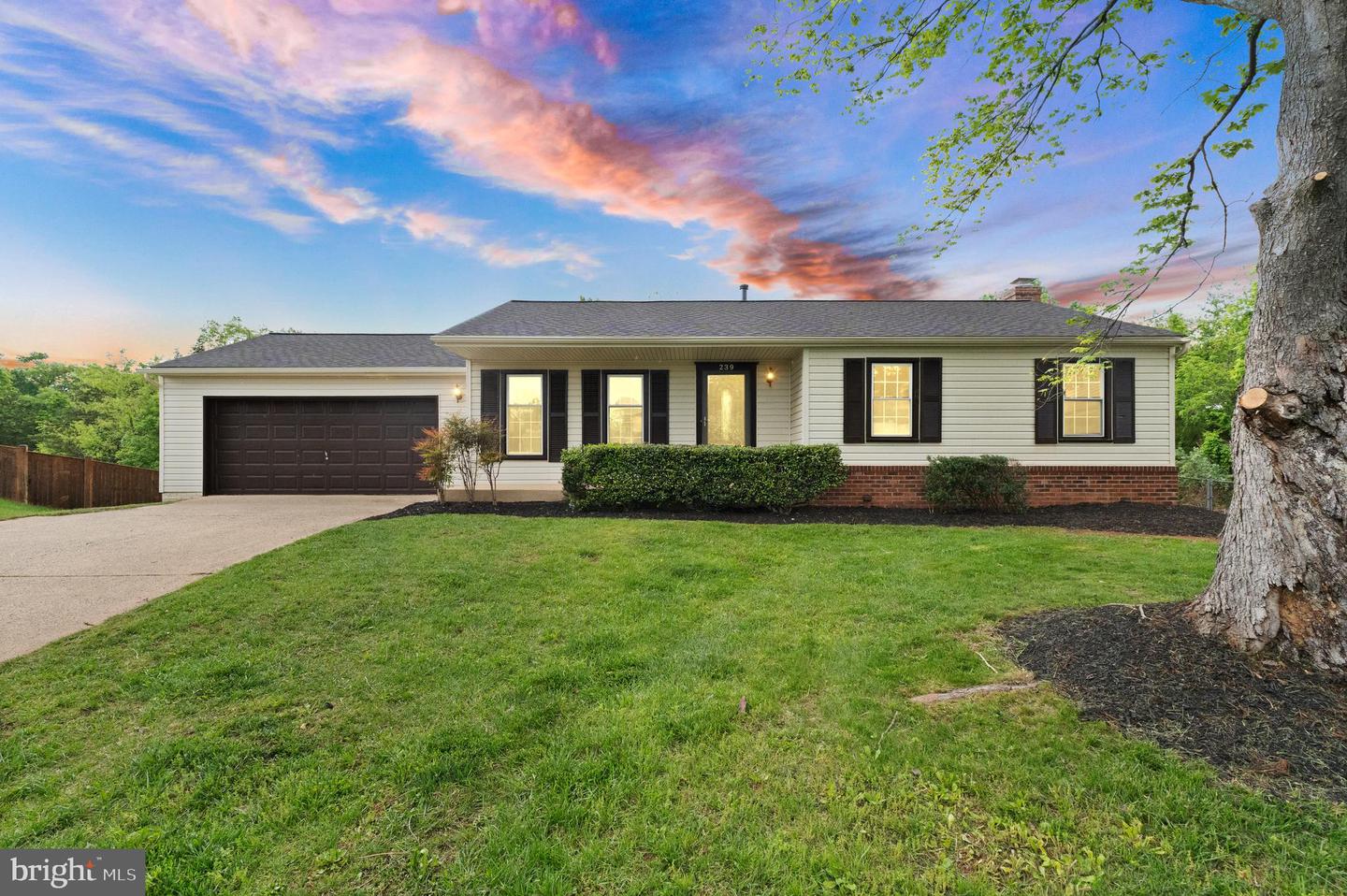 239 N CAMERON CT, STERLING, Virginia 20164, 3 Bedrooms Bedrooms, ,3 BathroomsBathrooms,Residential,For sale,239 N CAMERON CT,VALO2094734 MLS # VALO2094734