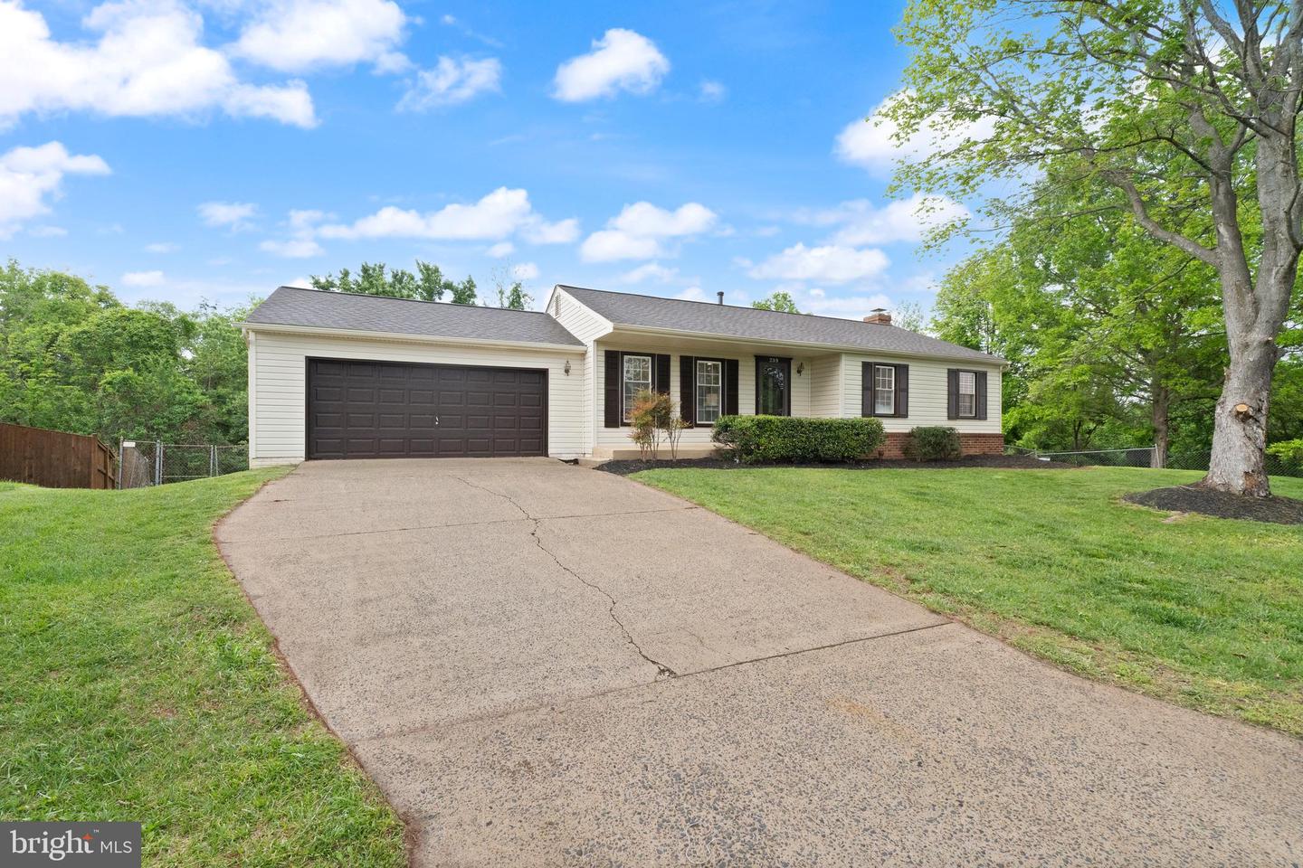 239 N CAMERON CT, STERLING, Virginia 20164, 3 Bedrooms Bedrooms, ,3 BathroomsBathrooms,Residential,For sale,239 N CAMERON CT,VALO2094734 MLS # VALO2094734