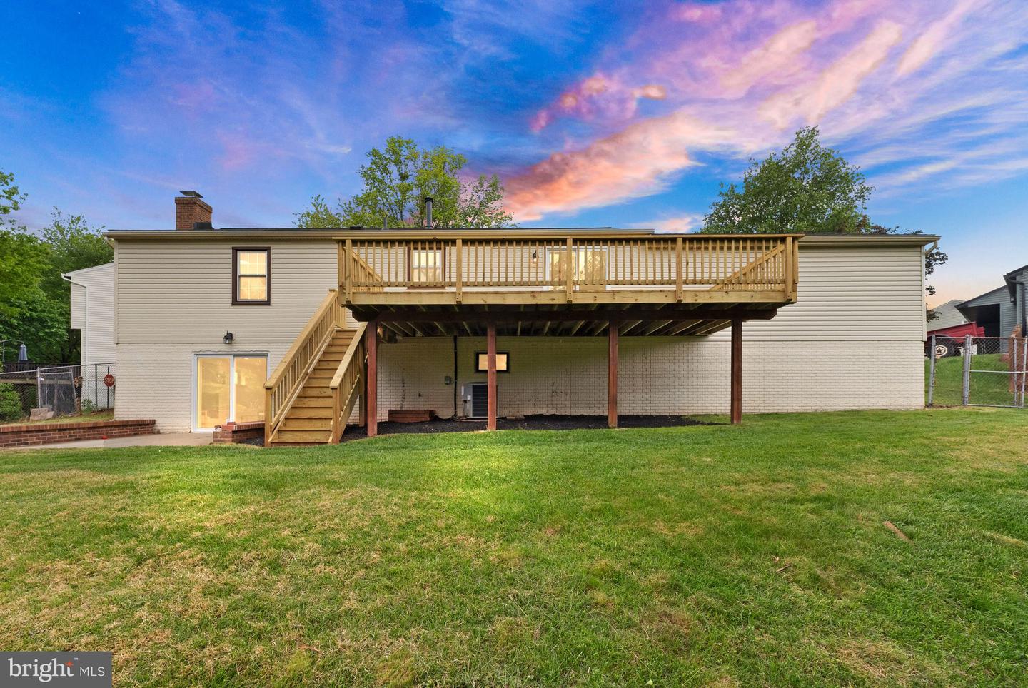239 N CAMERON CT, STERLING, Virginia 20164, 3 Bedrooms Bedrooms, ,3 BathroomsBathrooms,Residential,For sale,239 N CAMERON CT,VALO2094734 MLS # VALO2094734