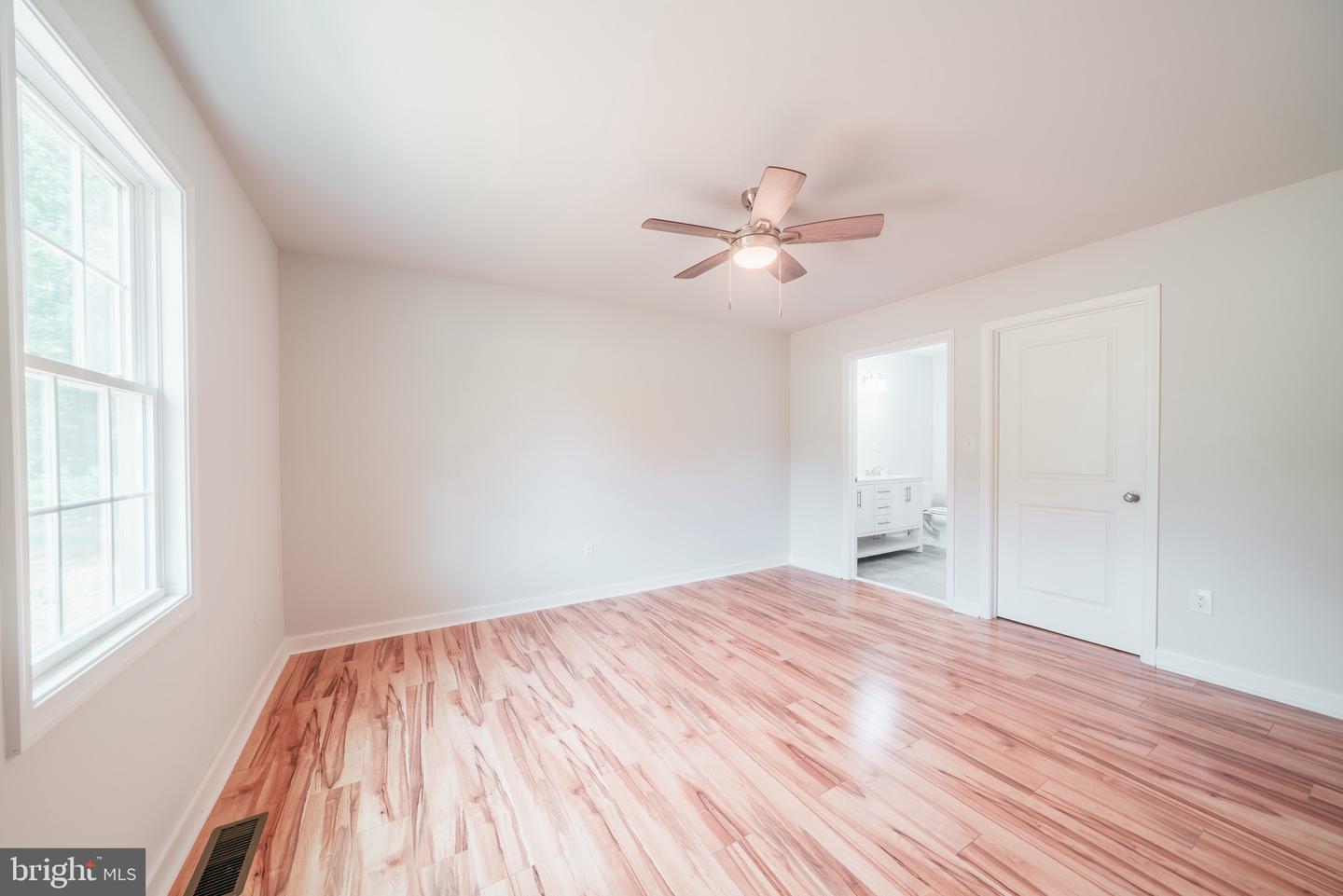 33 BARRINGTON DR, STANARDSVILLE, Virginia 22973, 3 Bedrooms Bedrooms, ,2 BathroomsBathrooms,Residential,For sale,33 BARRINGTON DR,VAGR2000716 MLS # VAGR2000716