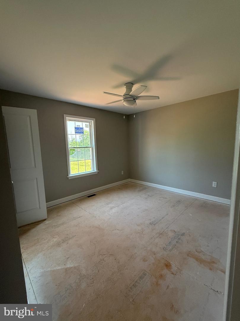 33 BARRINGTON DR, STANARDSVILLE, Virginia 22973, 3 Bedrooms Bedrooms, ,2 BathroomsBathrooms,Residential,For sale,33 BARRINGTON DR,VAGR2000716 MLS # VAGR2000716