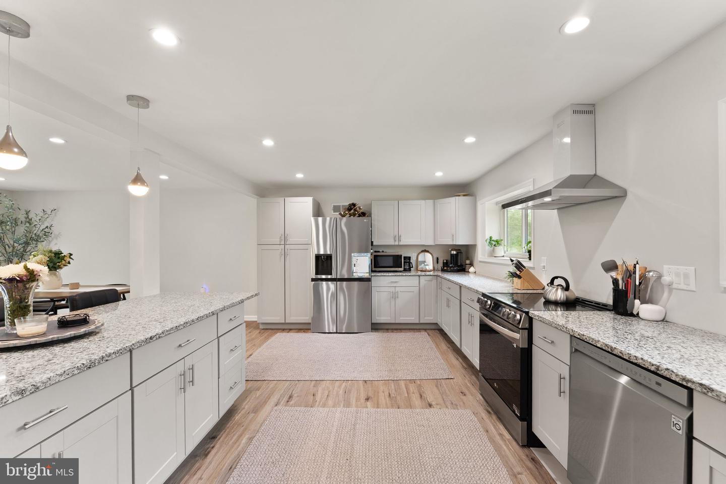 8341 ROLLING RD, SPRINGFIELD, Virginia 22153, 4 Bedrooms Bedrooms, ,4 BathroomsBathrooms,Residential,For sale,8341 ROLLING RD,VAFX2236176 MLS # VAFX2236176