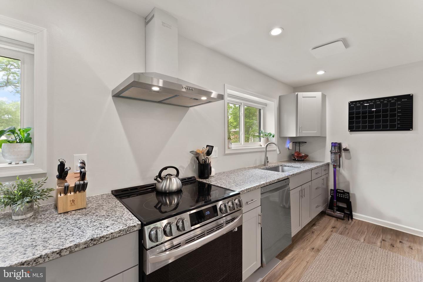 8341 ROLLING RD, SPRINGFIELD, Virginia 22153, 4 Bedrooms Bedrooms, ,4 BathroomsBathrooms,Residential,For sale,8341 ROLLING RD,VAFX2236176 MLS # VAFX2236176