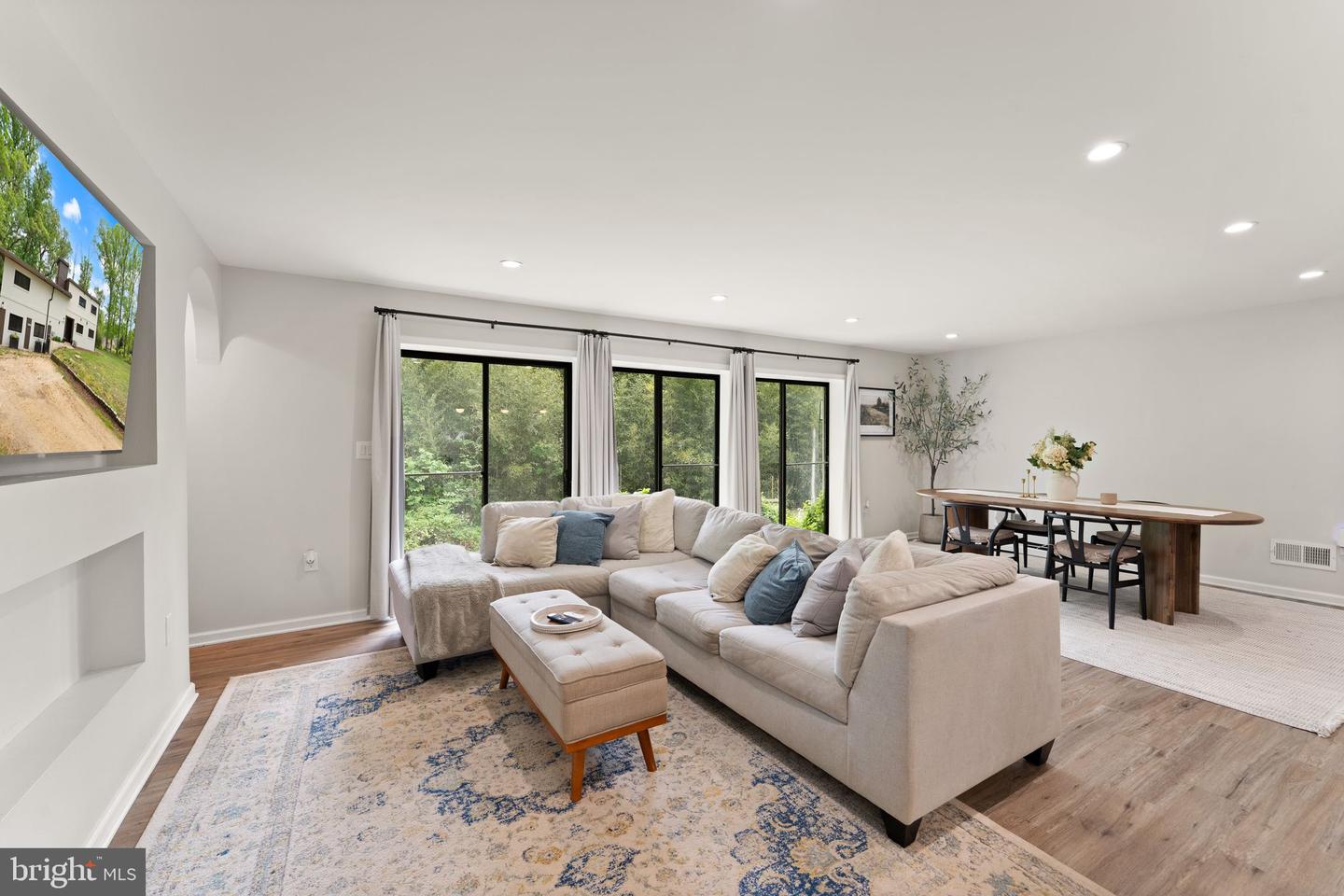 8341 ROLLING RD, SPRINGFIELD, Virginia 22153, 4 Bedrooms Bedrooms, ,4 BathroomsBathrooms,Residential,For sale,8341 ROLLING RD,VAFX2236176 MLS # VAFX2236176