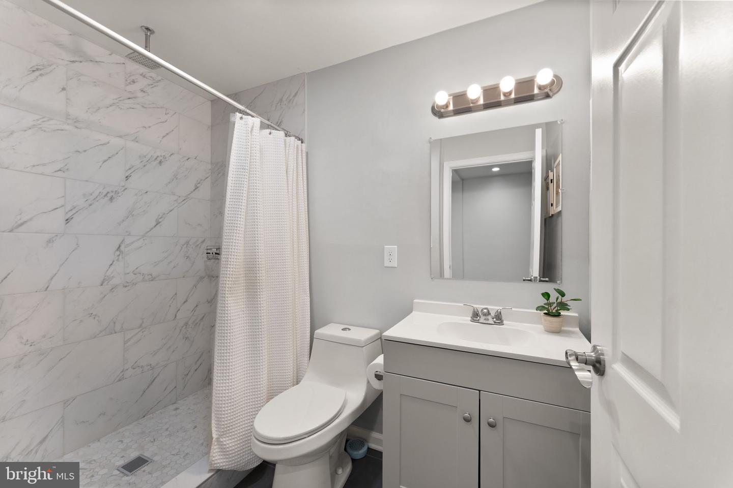 8341 ROLLING RD, SPRINGFIELD, Virginia 22153, 4 Bedrooms Bedrooms, ,4 BathroomsBathrooms,Residential,For sale,8341 ROLLING RD,VAFX2236176 MLS # VAFX2236176