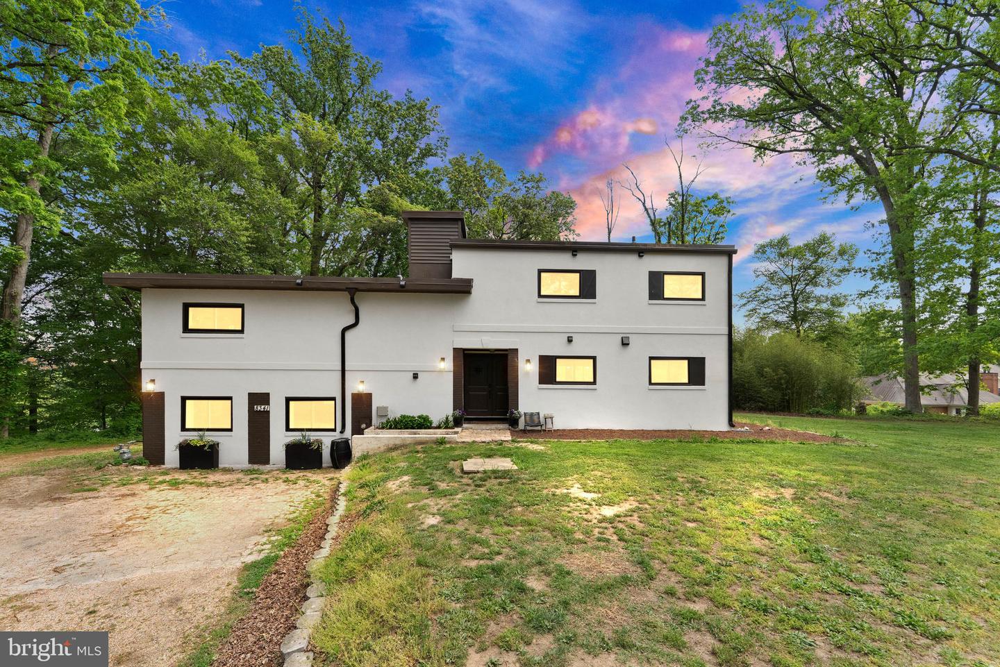 8341 ROLLING RD, SPRINGFIELD, Virginia 22153, 4 Bedrooms Bedrooms, ,4 BathroomsBathrooms,Residential,For sale,8341 ROLLING RD,VAFX2236176 MLS # VAFX2236176