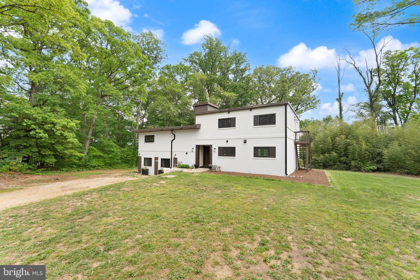 8341 ROLLING RD, SPRINGFIELD, Virginia 22153, 4 Bedrooms Bedrooms, ,4 BathroomsBathrooms,Residential,For sale,8341 ROLLING RD,VAFX2236176 MLS # VAFX2236176