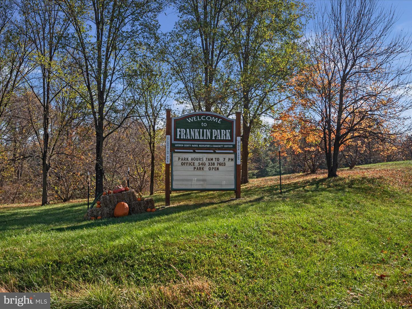 210 S 32ND ST, PURCELLVILLE, Virginia 20132, 4 Bedrooms Bedrooms, ,2 BathroomsBathrooms,Residential,For sale,210 S 32ND ST,VALO2094718 MLS # VALO2094718
