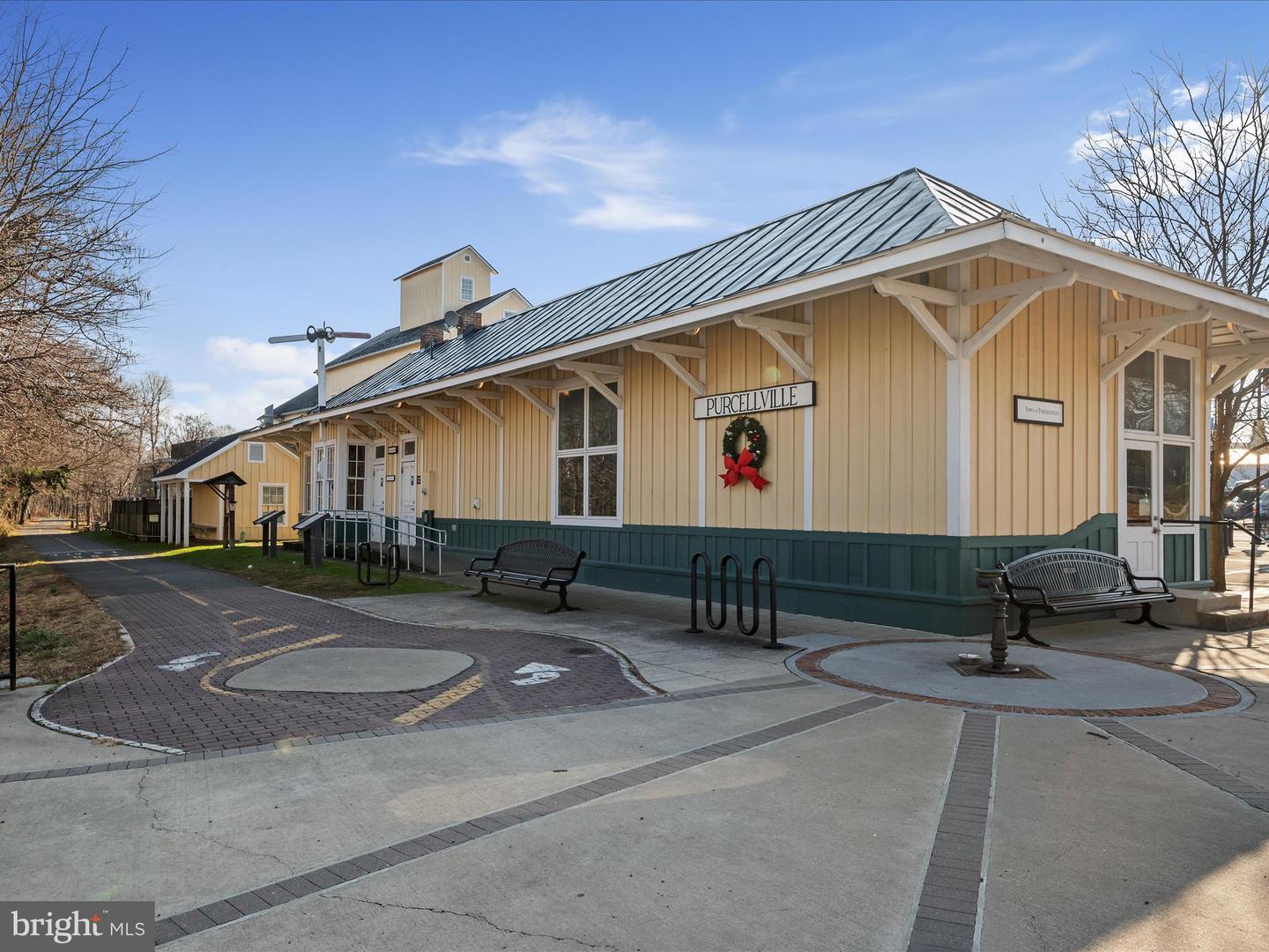 210 S 32ND ST, PURCELLVILLE, Virginia 20132, 4 Bedrooms Bedrooms, ,2 BathroomsBathrooms,Residential,For sale,210 S 32ND ST,VALO2094718 MLS # VALO2094718