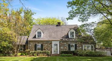 210 S 32ND ST, PURCELLVILLE, Virginia 20132, 4 Bedrooms Bedrooms, ,2 BathroomsBathrooms,Residential,For sale,210 S 32ND ST,VALO2094718 MLS # VALO2094718