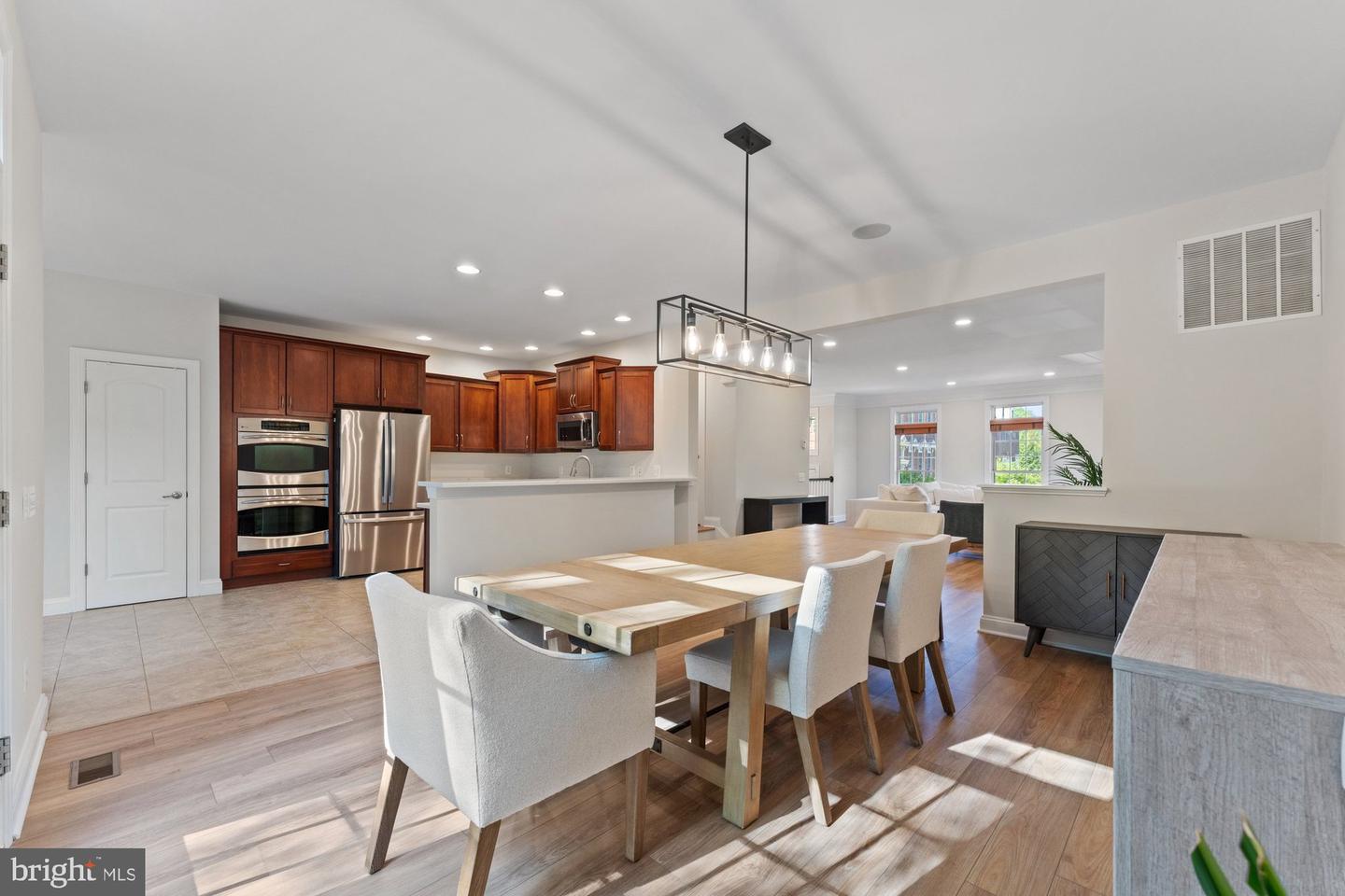 2791 MARYWOOD OAKS LN, VIENNA, Virginia 22181, 4 Bedrooms Bedrooms, ,3 BathroomsBathrooms,Residential,For sale,2791 MARYWOOD OAKS LN,VAFX2236580 MLS # VAFX2236580