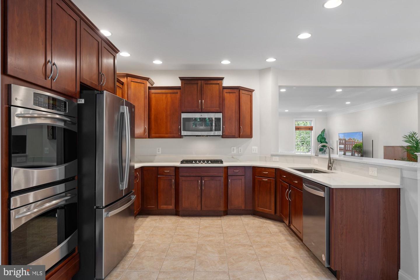 2791 MARYWOOD OAKS LN, VIENNA, Virginia 22181, 4 Bedrooms Bedrooms, ,3 BathroomsBathrooms,Residential,For sale,2791 MARYWOOD OAKS LN,VAFX2236580 MLS # VAFX2236580