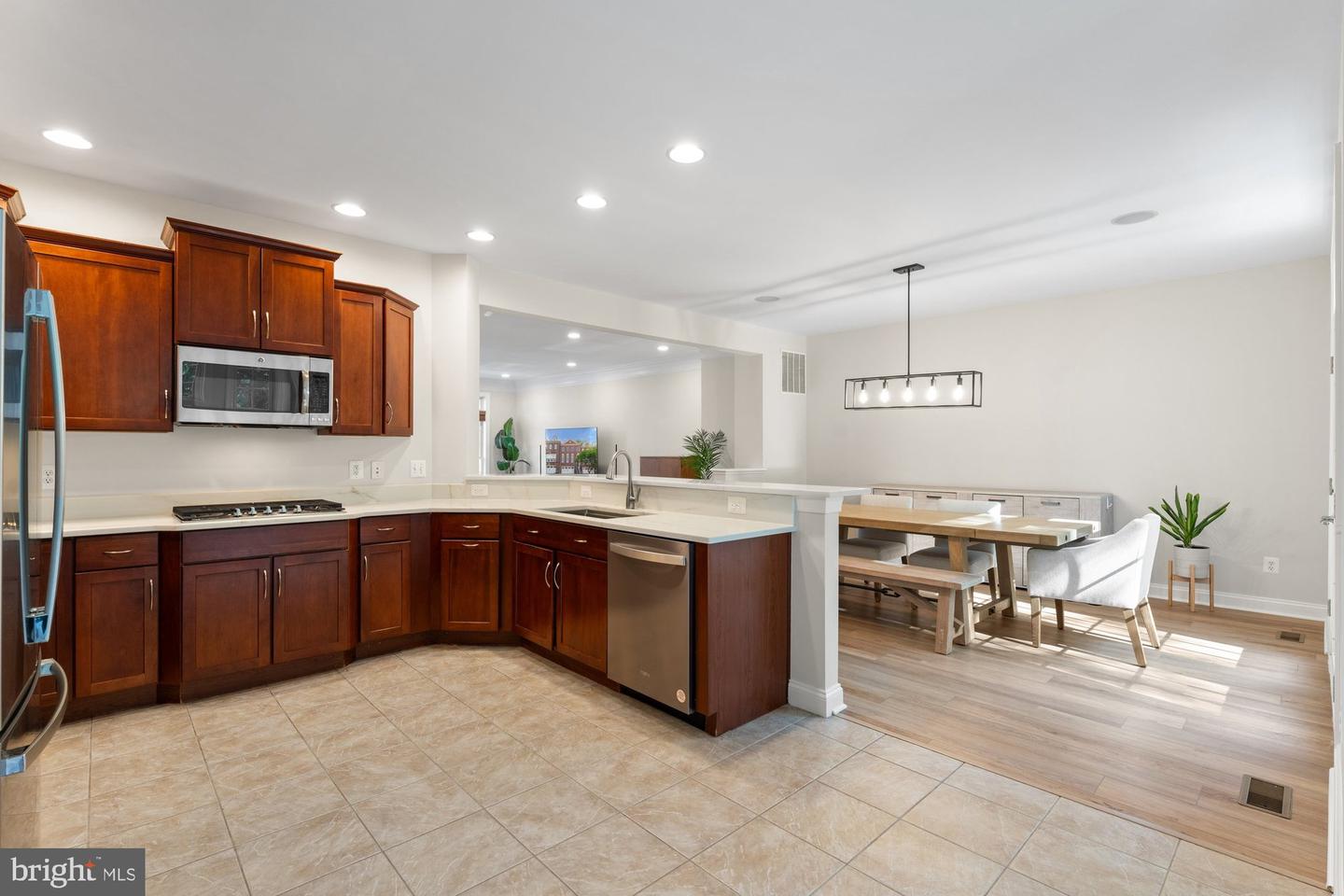 2791 MARYWOOD OAKS LN, VIENNA, Virginia 22181, 4 Bedrooms Bedrooms, ,3 BathroomsBathrooms,Residential,For sale,2791 MARYWOOD OAKS LN,VAFX2236580 MLS # VAFX2236580
