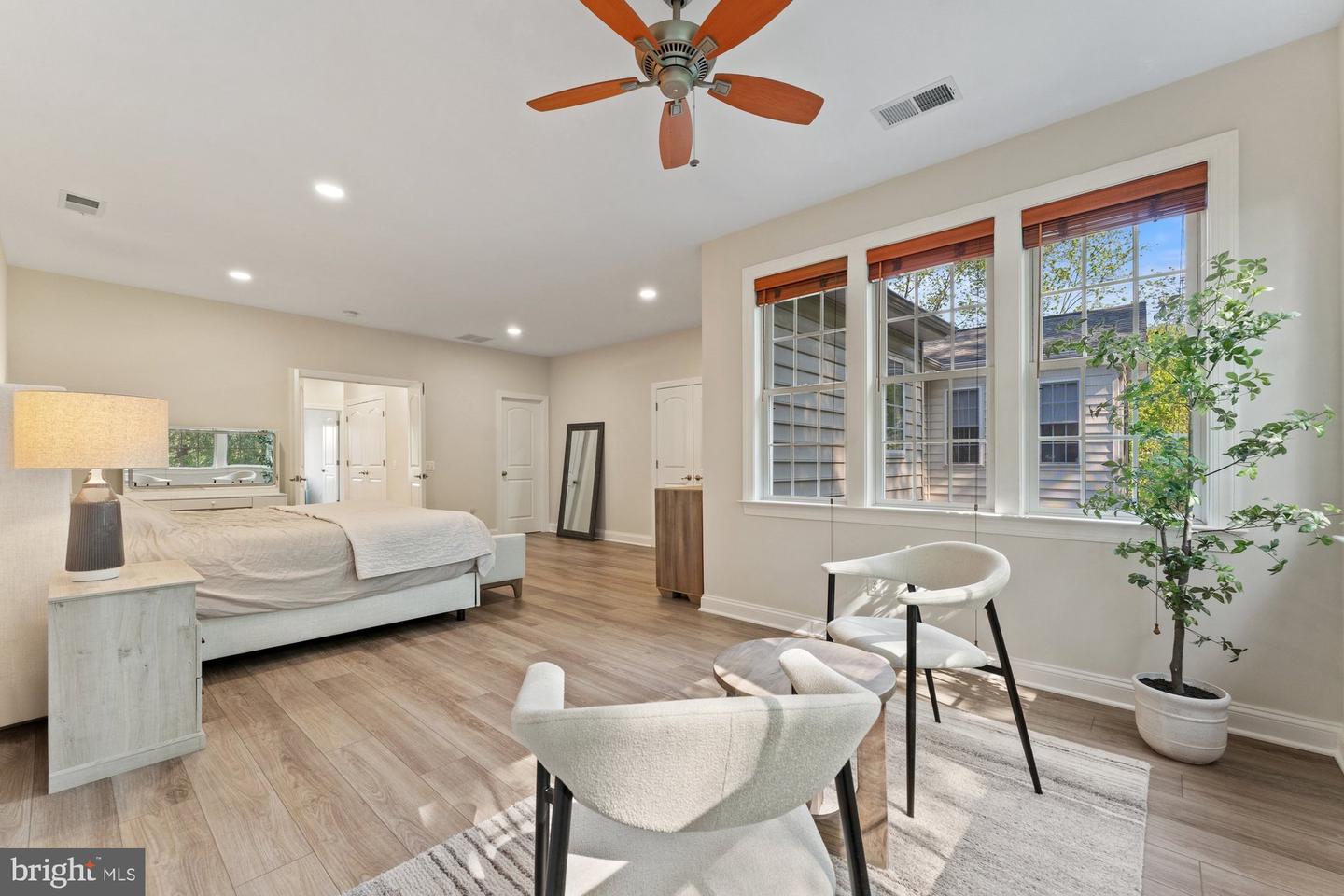2791 MARYWOOD OAKS LN, VIENNA, Virginia 22181, 4 Bedrooms Bedrooms, ,3 BathroomsBathrooms,Residential,For sale,2791 MARYWOOD OAKS LN,VAFX2236580 MLS # VAFX2236580